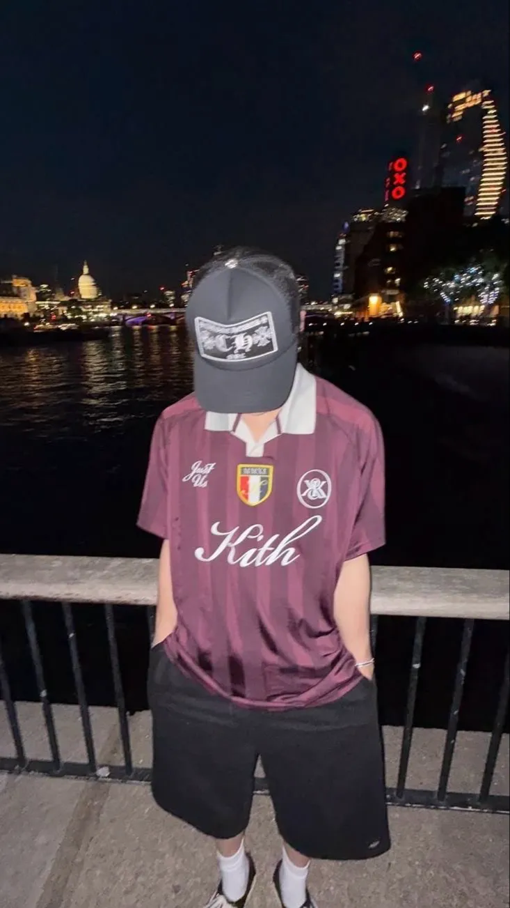 ai character: I.N background