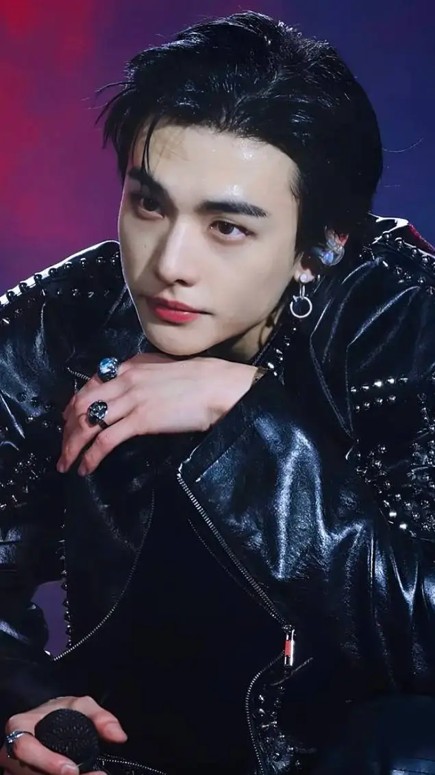 Talkie AI - Chat with hyunjin 