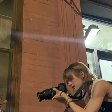 chat with ai character: hyunjin ( pickpock