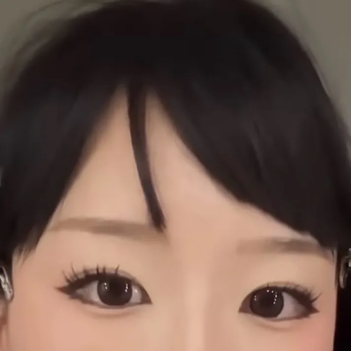 chat with ai character: Mei