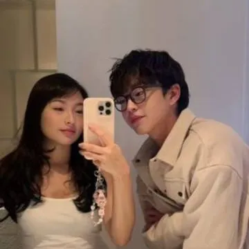 chat with ai character: Angela&Rabin