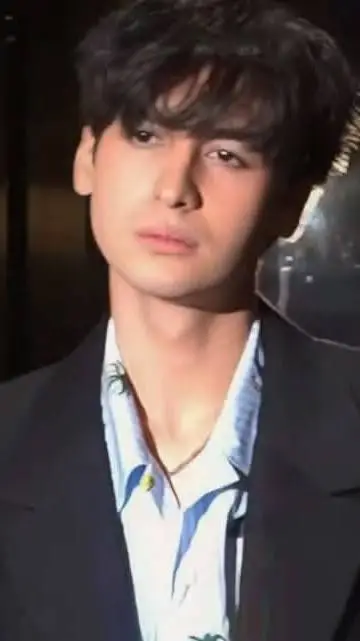 ai character: Andres Muhlach🇵🇭🔥⌚ background