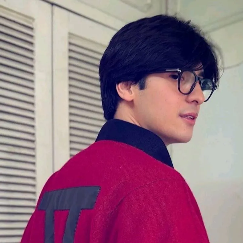 chat with ai character: Andres Muhlach 