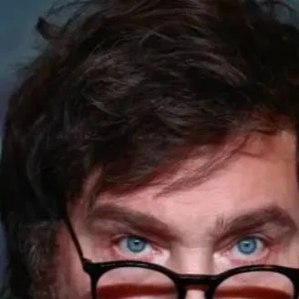 chat with ai character: miley 