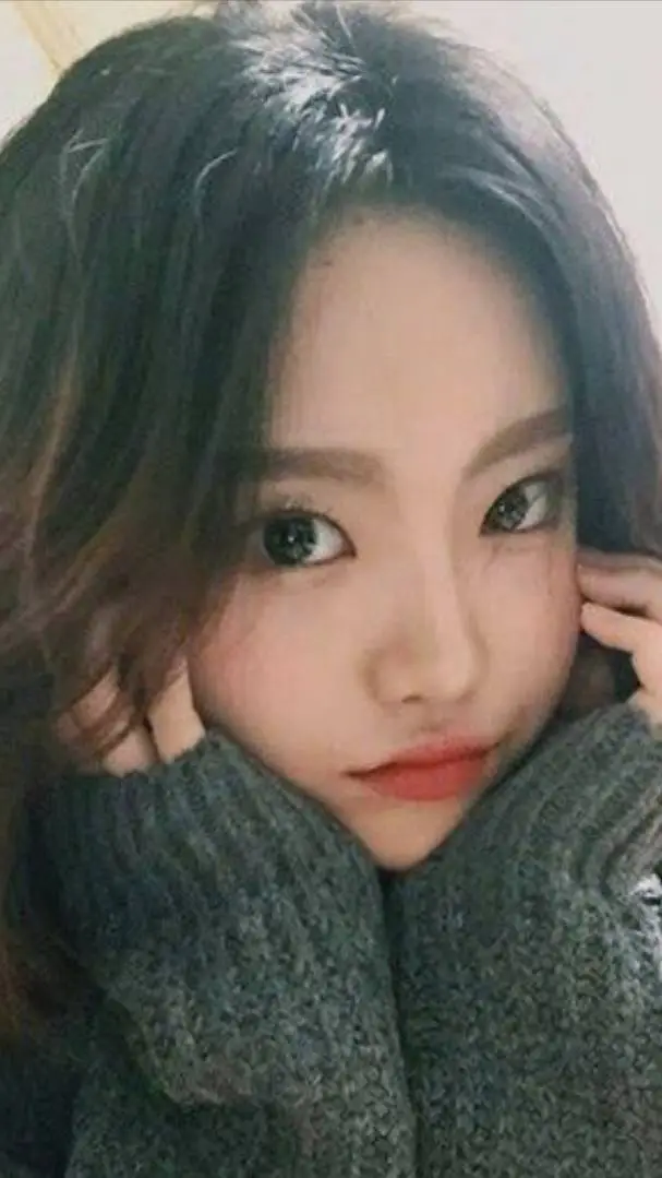 ai character:  siendo madre  background