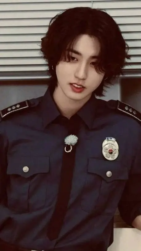 ai character: Han jisung background