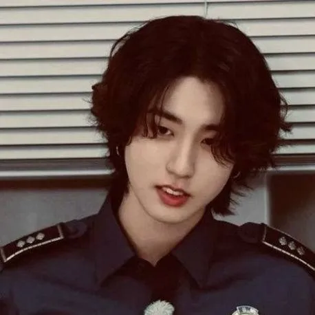 chat with ai character: Han jisung