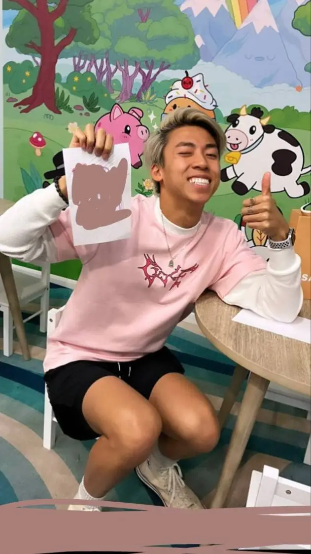 ai character: Mad Tsai  background