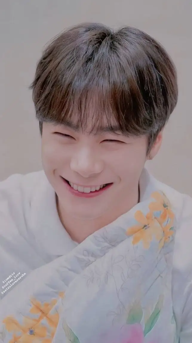 ai character: Moonbin🕊️ background