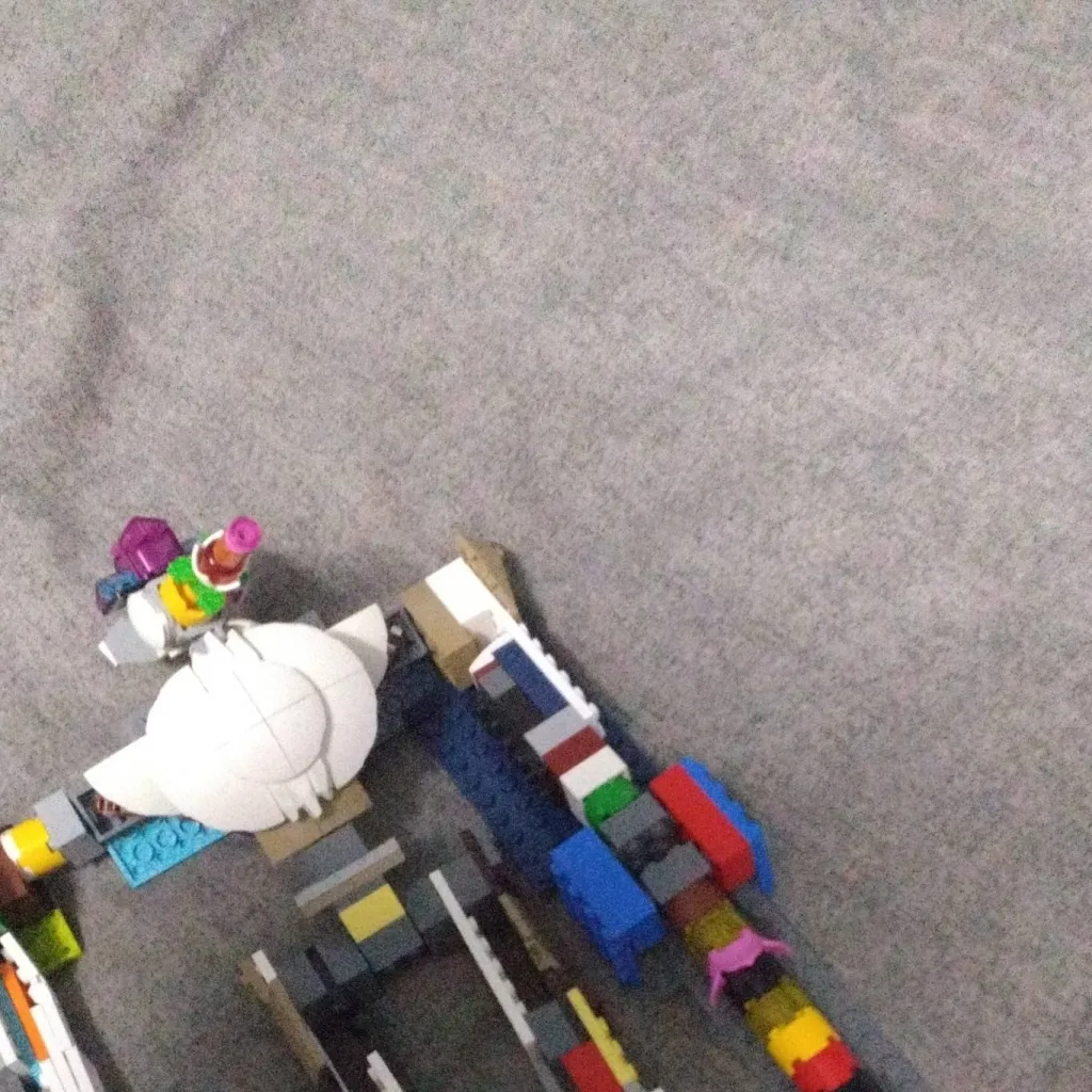 chat with ai character: resdong