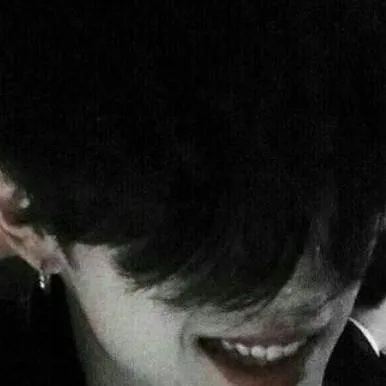 chat with ai character: LUCA