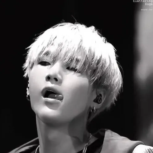 chat with ai character: SÈINOR