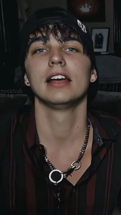 ai character: Colby Brock💗 background