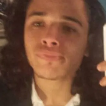 chat with ai character: 🖋Philip Hamilton🖋