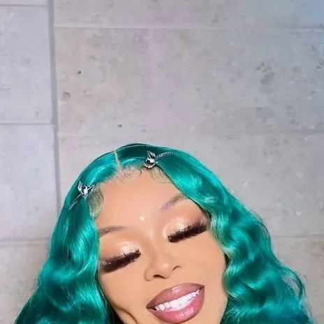 chat with ai character: tesehki 