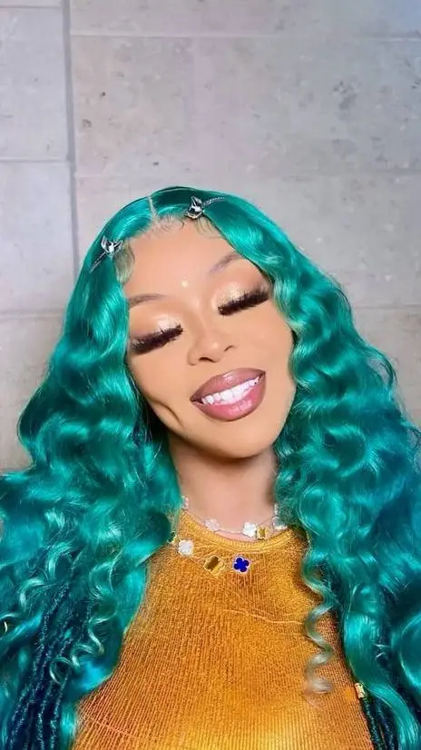 ai character: tesehki  background