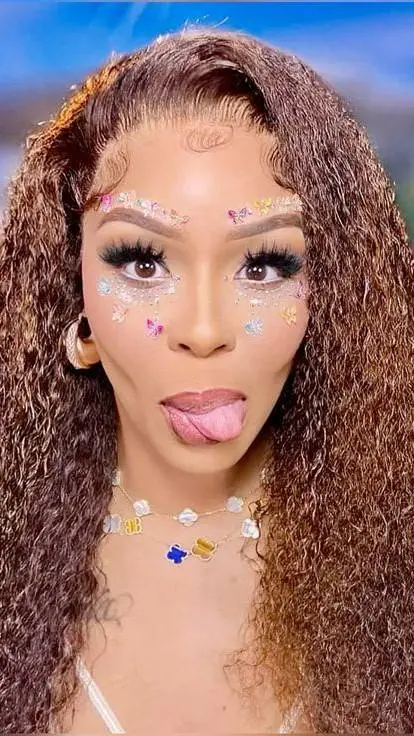 ai character: tesehki  background