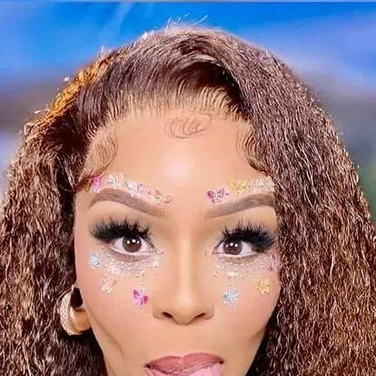 chat with ai character: tesehki 