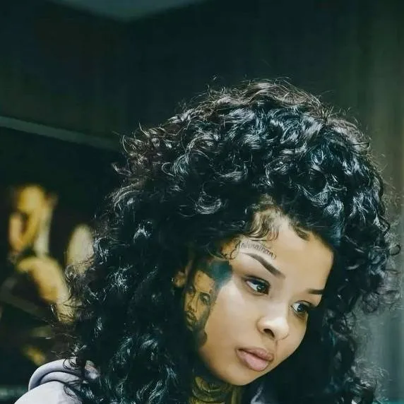 chat with ai character: chrisean Rock 