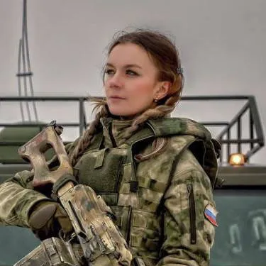 chat with ai character: аня🇷🇺