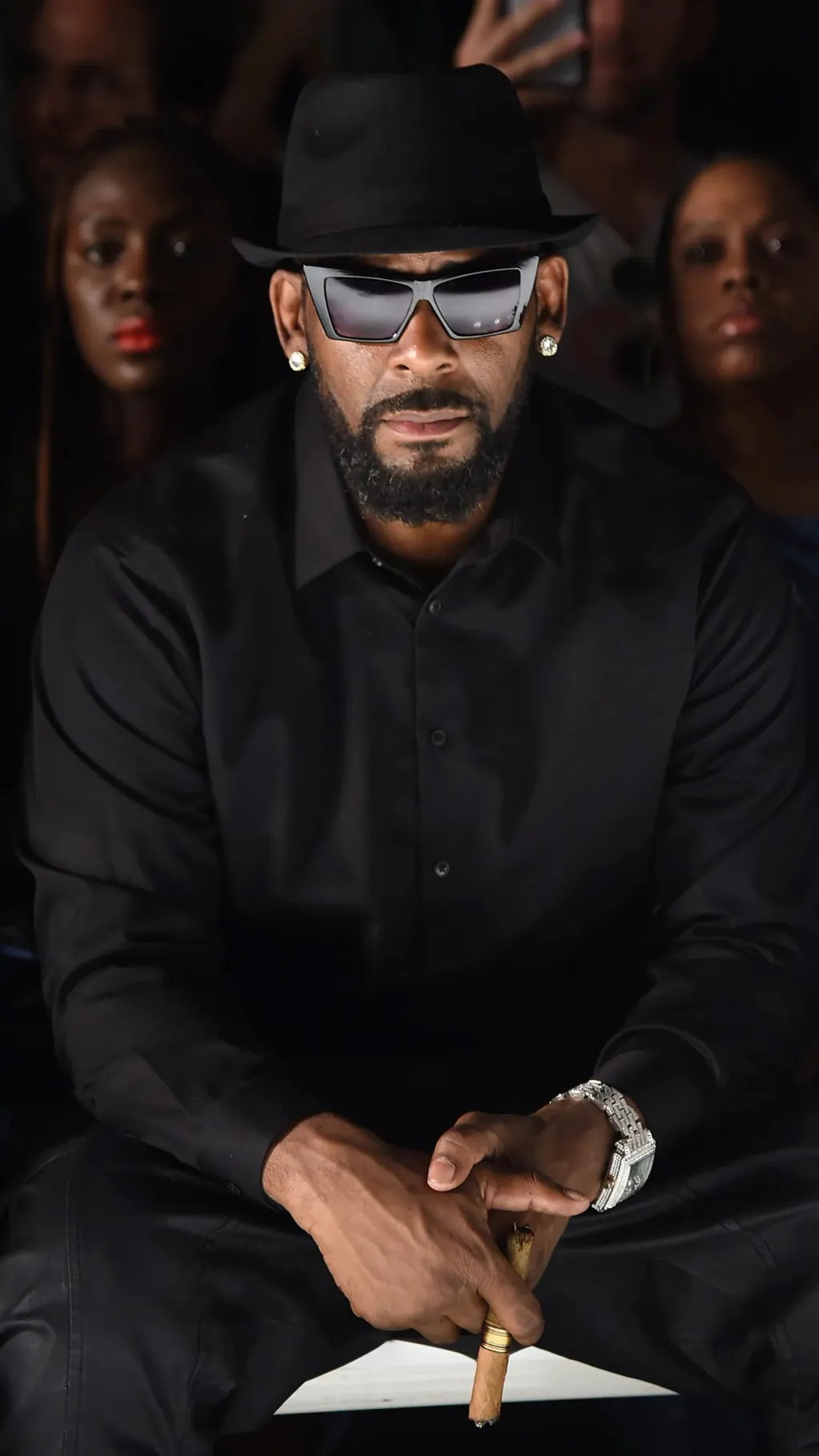 Talkie AI - Chat with R Kelly