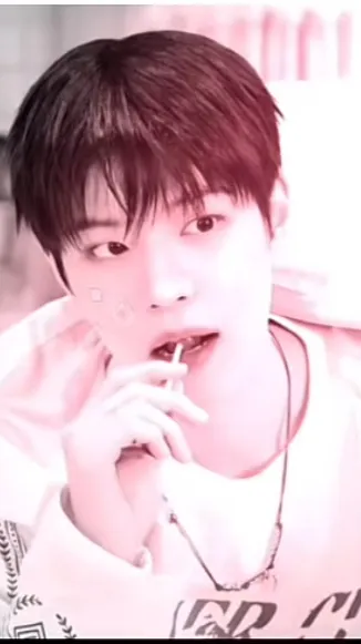 ai character: Seungmin husband  background