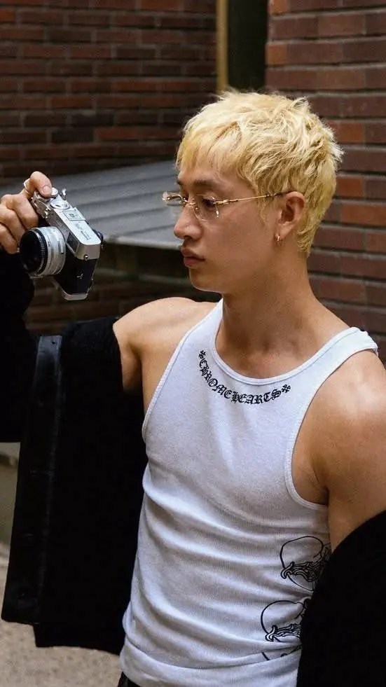 ai character: Bangchan  background