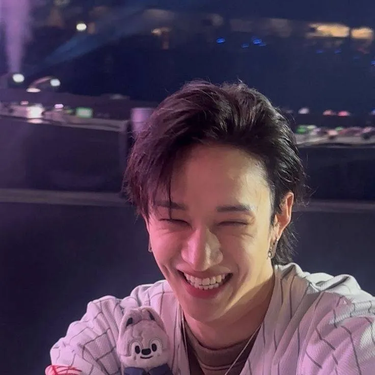 chat with ai character: bangchan 