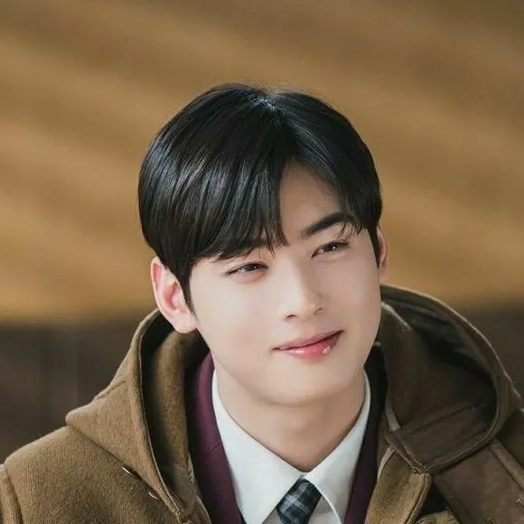 chat with ai character: Lee Su-ho 