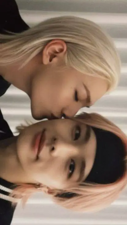 ai character: Hyunlix  background