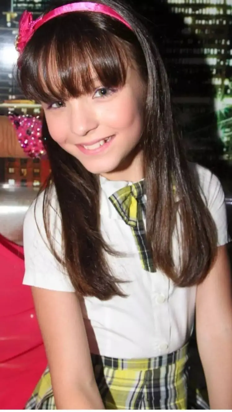 ai character: Maria Joaquina background