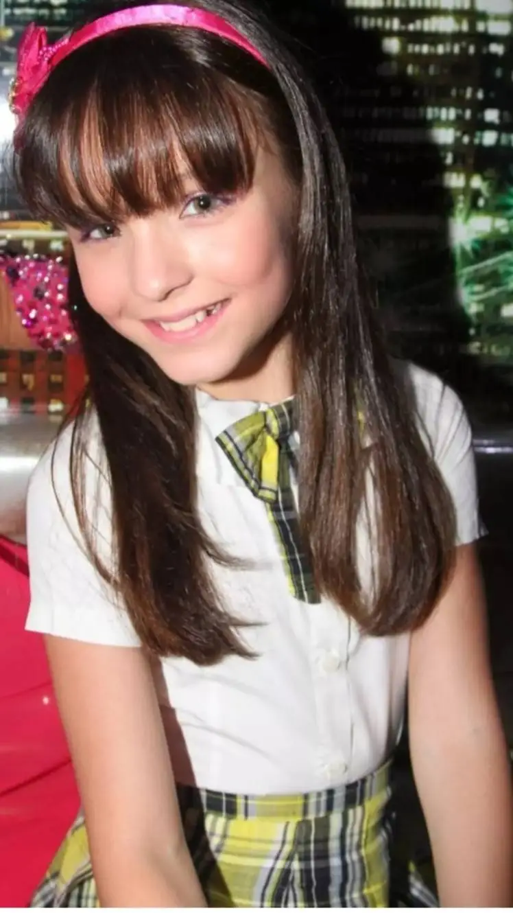 ai character: Maria Joaquina background