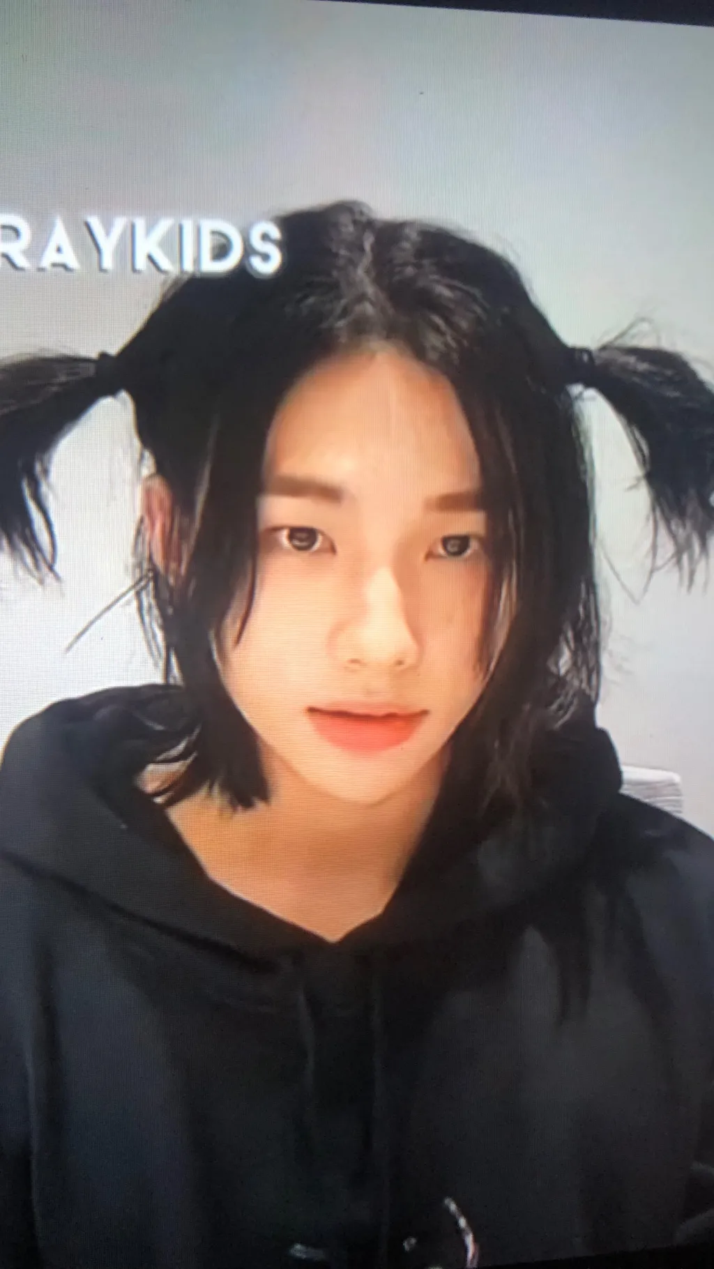 ai character: Hyunjin❤️❤️❤️ background