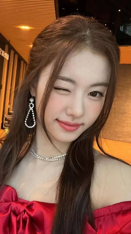 ai character: Kim garam(김가람).. background