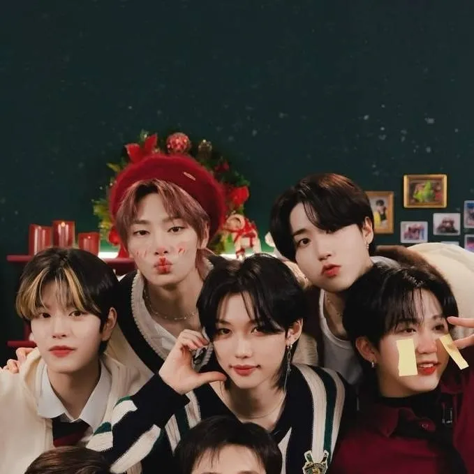 chat with ai character: Straykids✋🏻