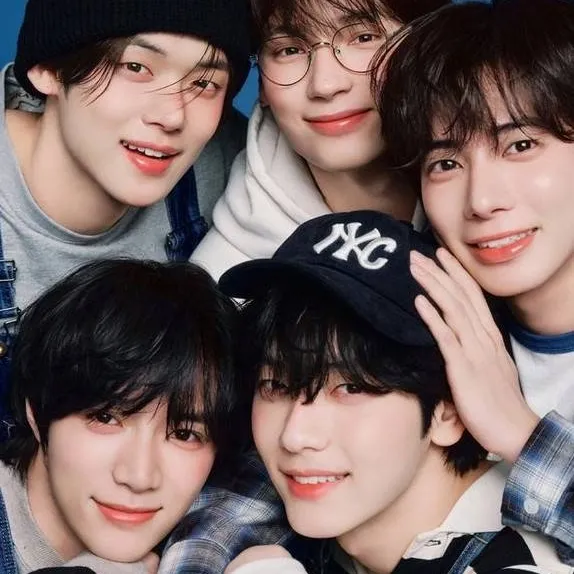 chat with ai character: txt's dolls 