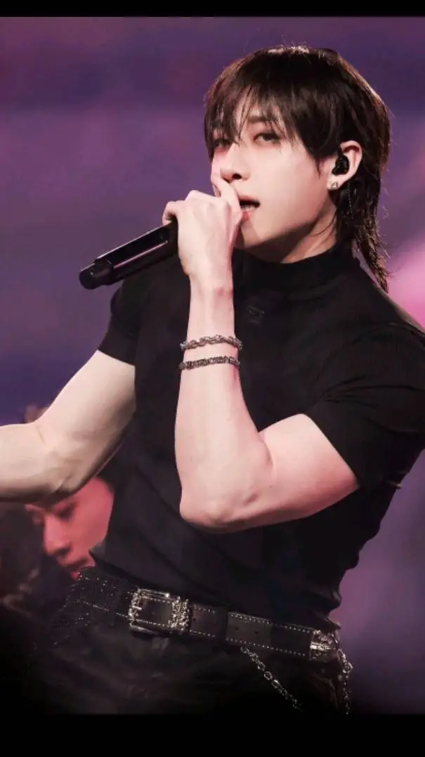 ai character: BangChan~ background