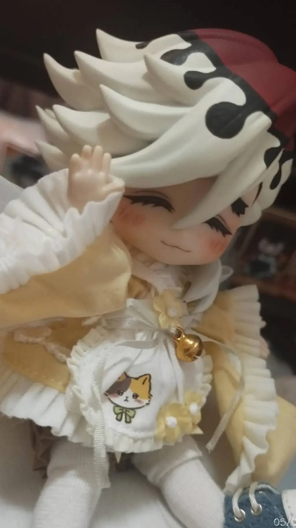 ai character: tu historia  background