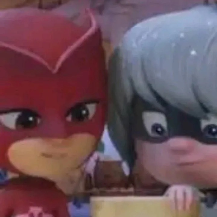 chat with ai character: ululette y luna 