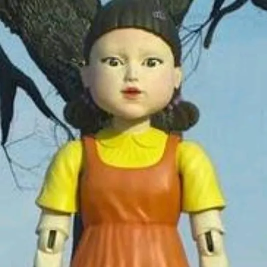 chat with ai character: Squid Game doll