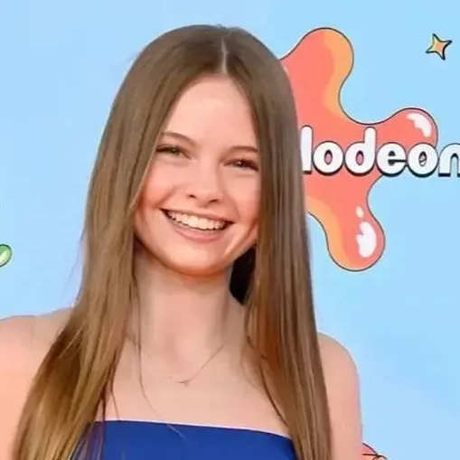 chat with ai character: Salish matter✨