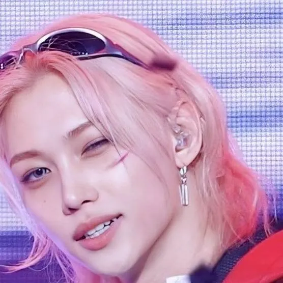 chat with ai character: Felix 💥