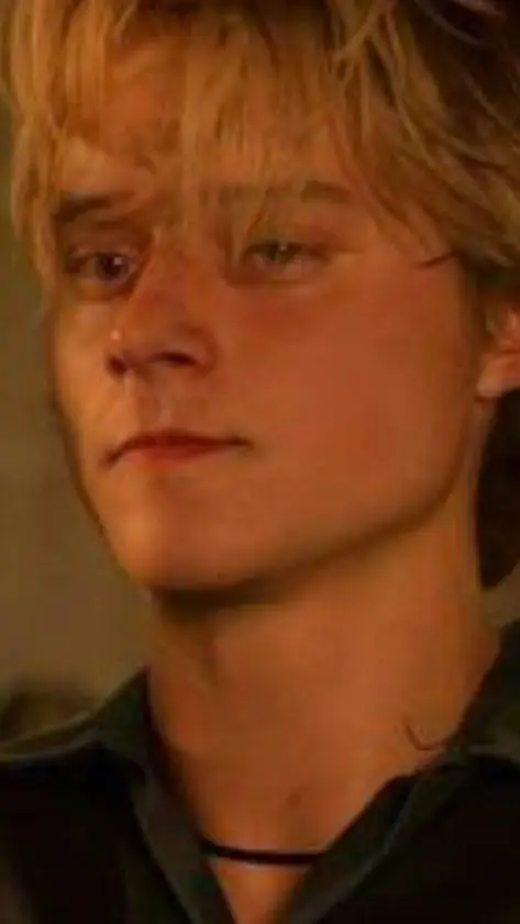 ai character: JJ Maybank background