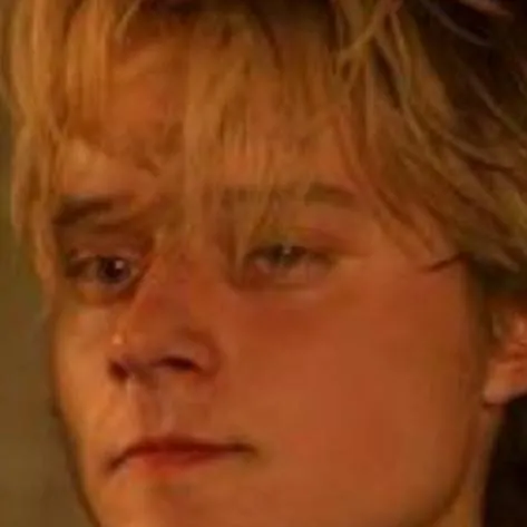 chat with ai character: JJ Maybank