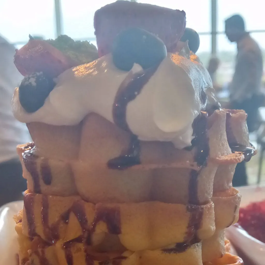 chat with ai character: Mega pancake