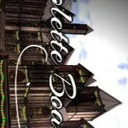 chat with ai character: Violette boarding