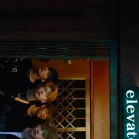 chat with ai character: skz elevator