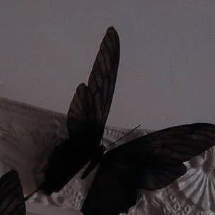 chat with ai character: DAMM 😉