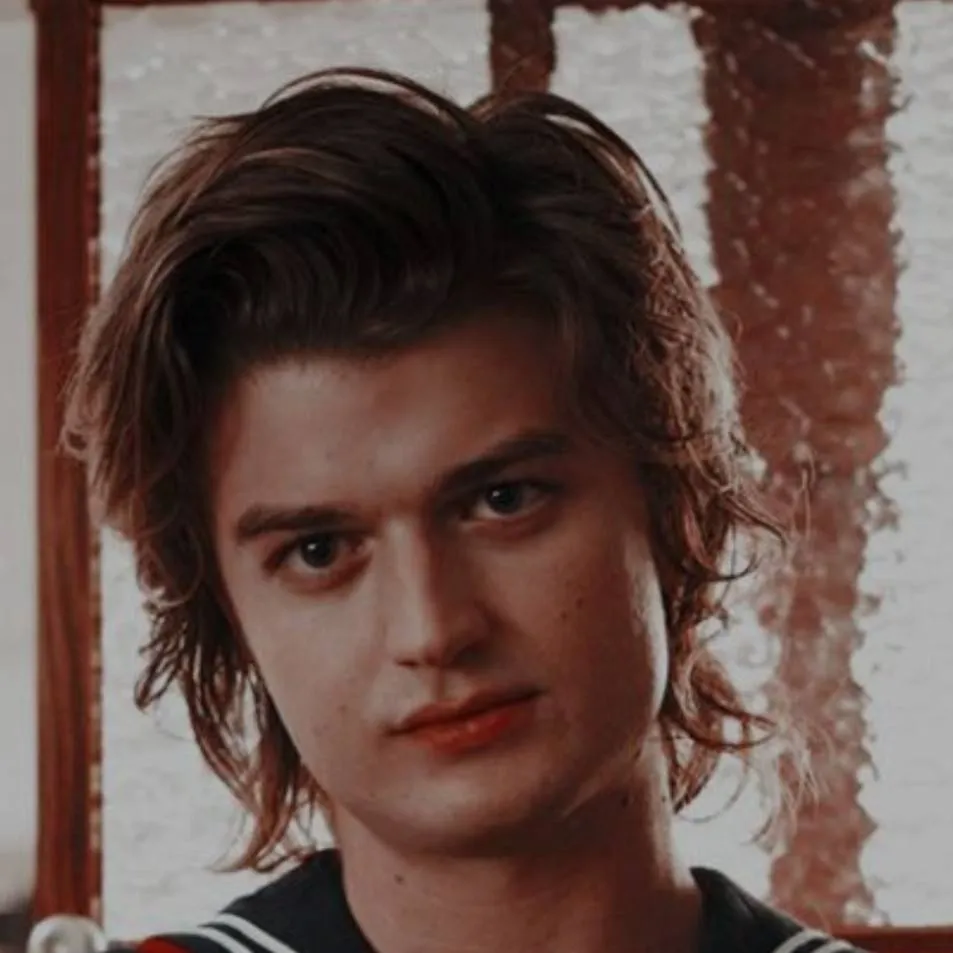 chat with ai character: Steve Harrington 
