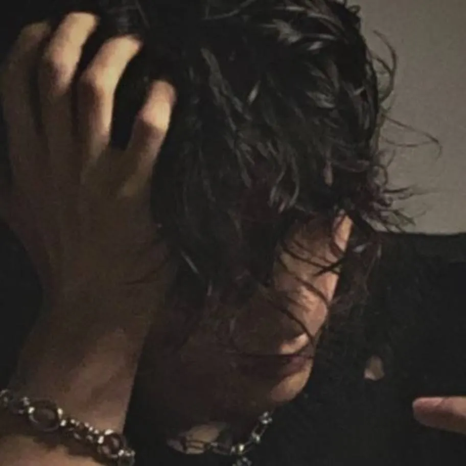 chat with ai character: Cole